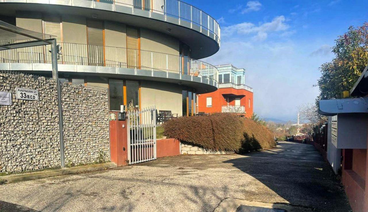 Rosehill Garden Family Villa With A Great Budapest View Exteriér fotografie