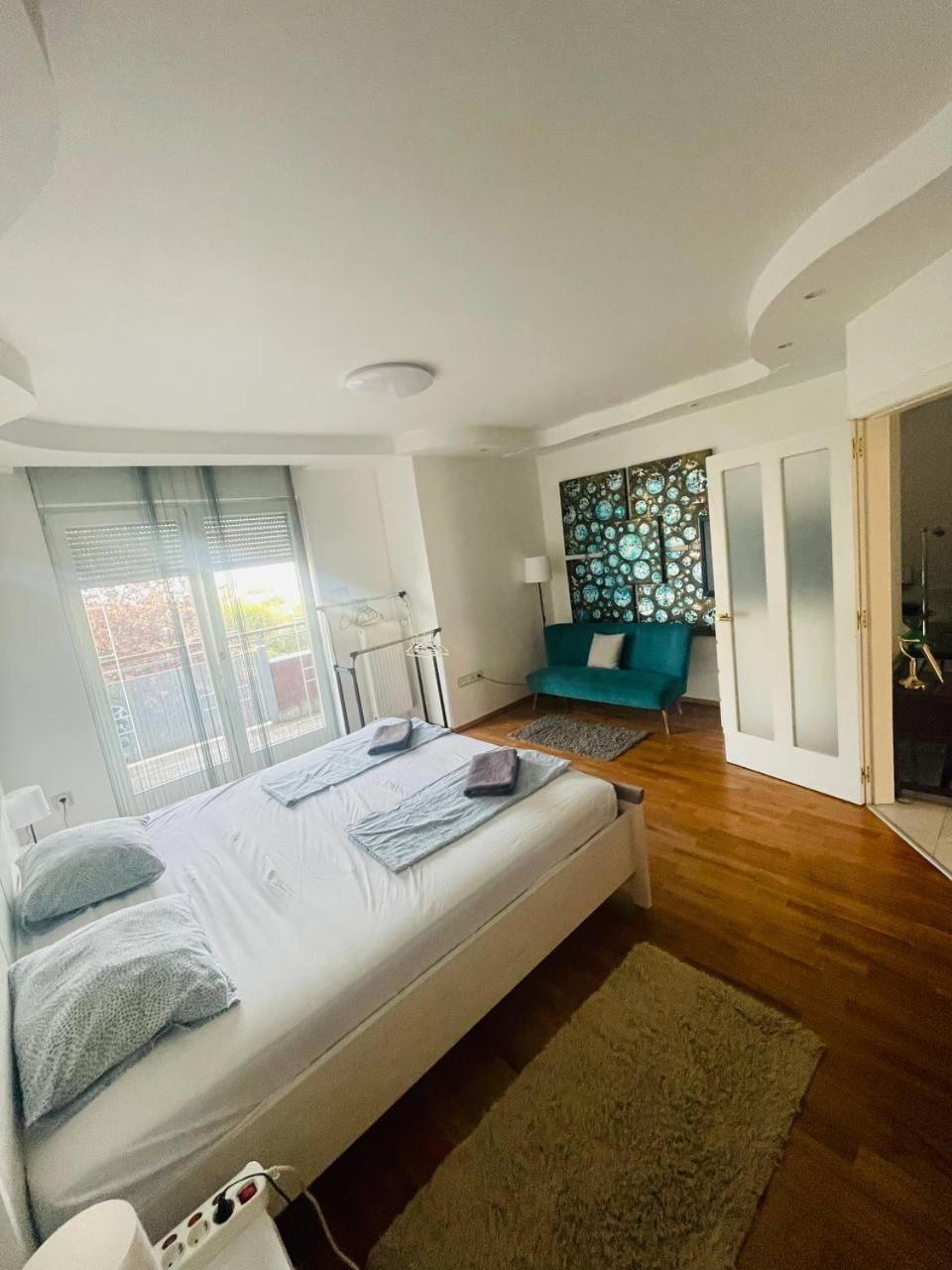 Rosehill Garden Family Villa With A Great Budapest View Exteriér fotografie